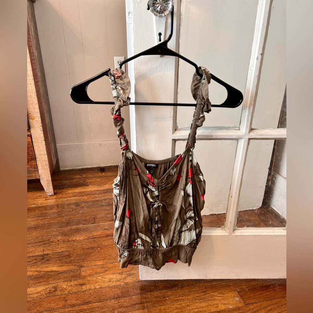 Express Floral cropped top, size medium